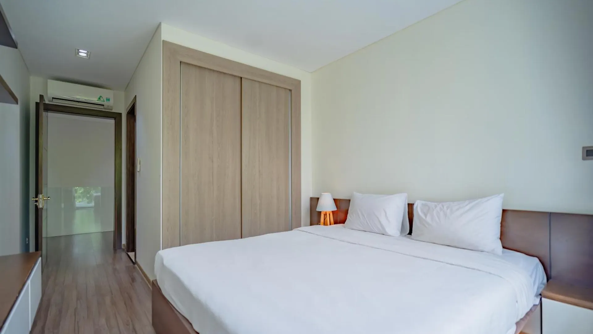 Clean & Quiet Villa - The Point Resort Da Nang